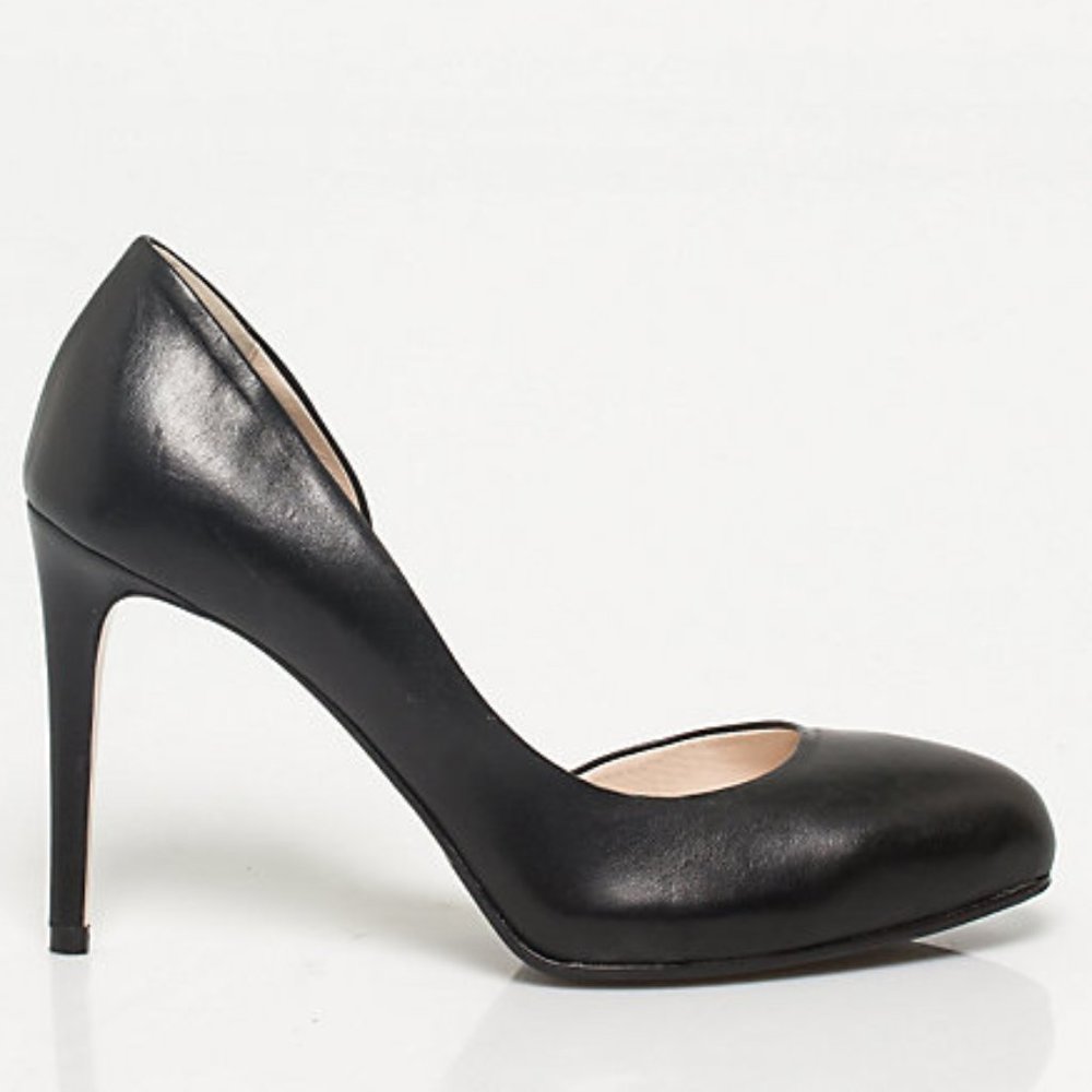 Le Chateau Italian Leather Pumps
